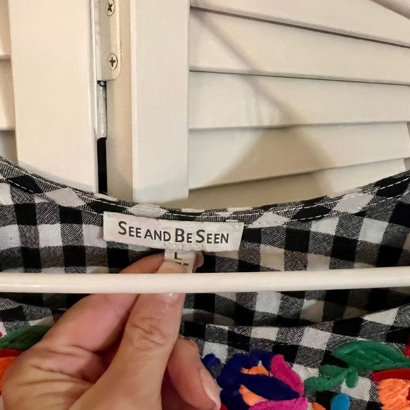 EEUC EMBROIDERED BLOUSE - Picture 2 of 12